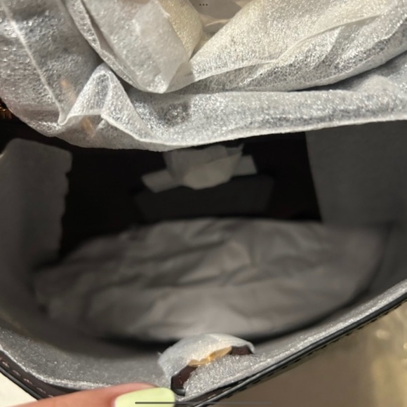 NWT Coach Small Town Bucket Bag Black/Oxblood Gold Hardware Still in Packaging - Picture 2 of 15